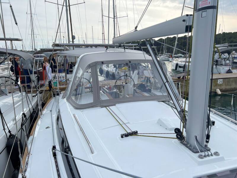 Oceanis 38.1  | Jana