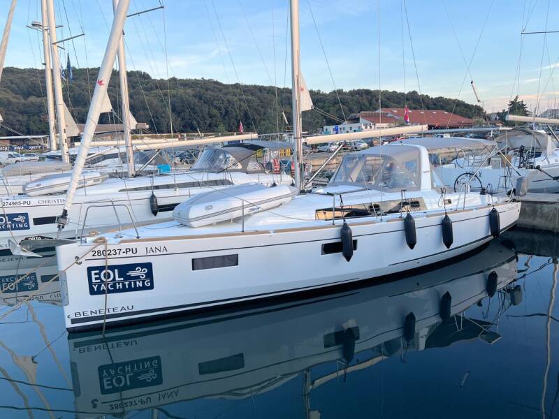 Oceanis 38.1  | Jana