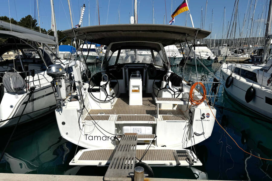 Oceanis 38.1 | Tamara
