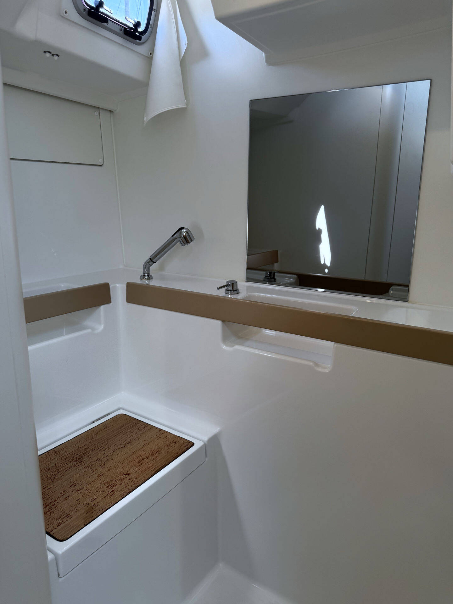 Oceanis 38.1 | Tamara