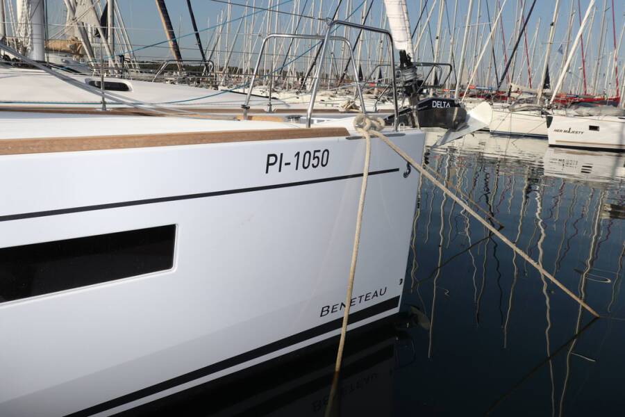 Oceanis 38.1  | Dama