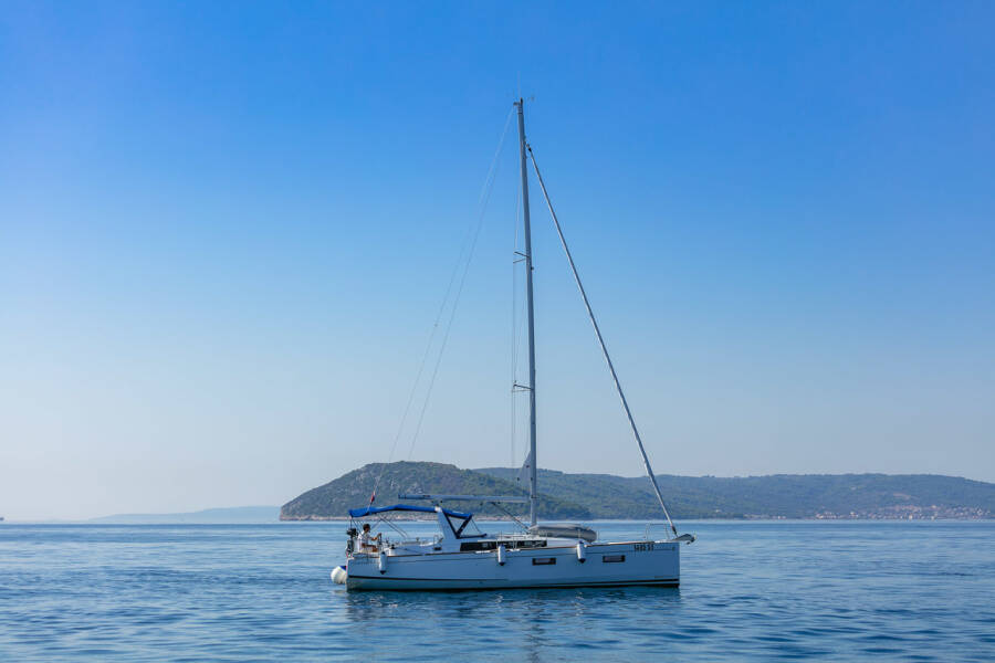 Oceanis 38.1  | Anima Maris III