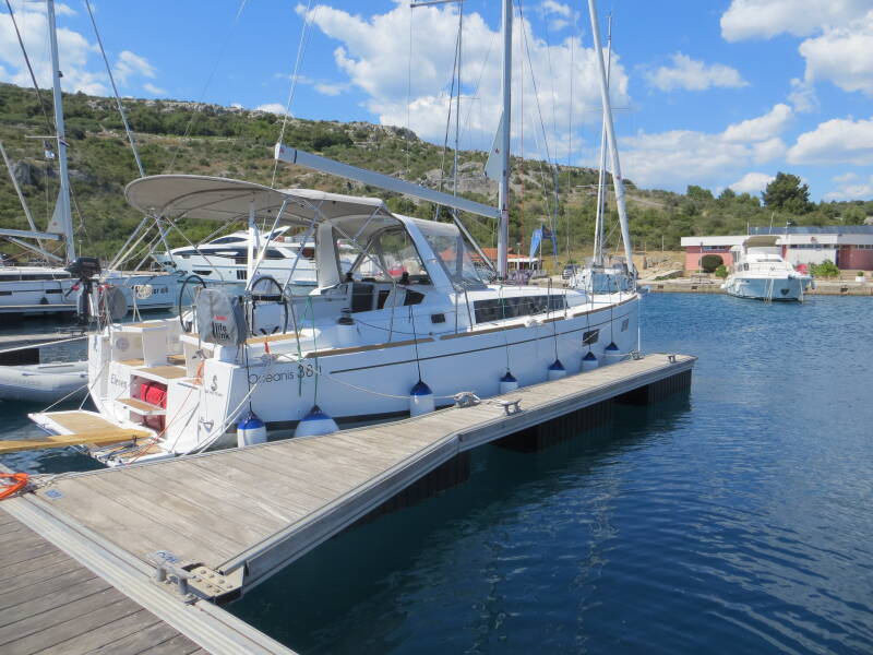 Oceanis 38.1  | Eleven