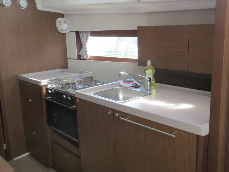 Oceanis 38.1  | Eleven