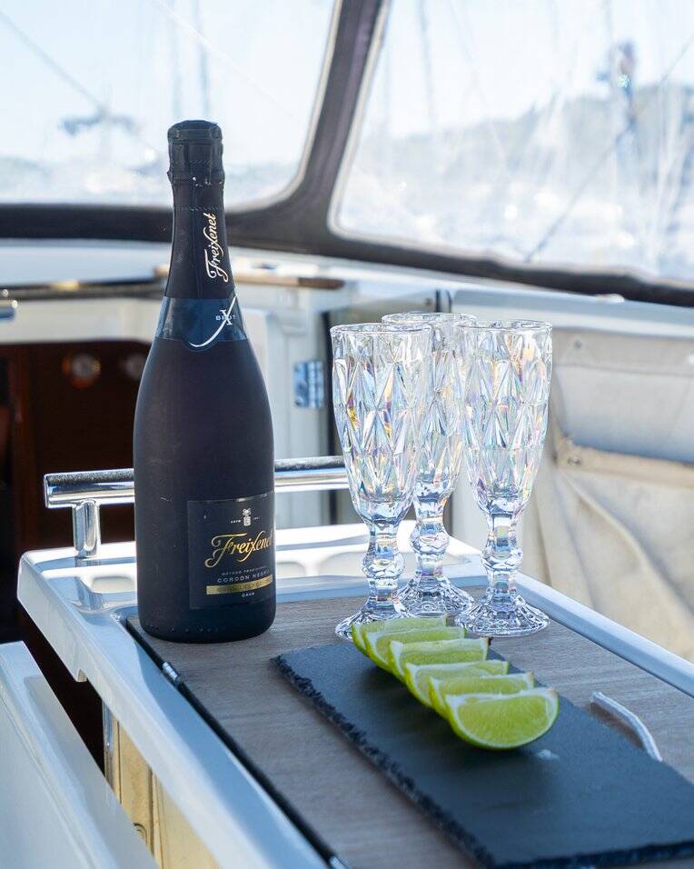 Oceanis 38.1  | Hydra