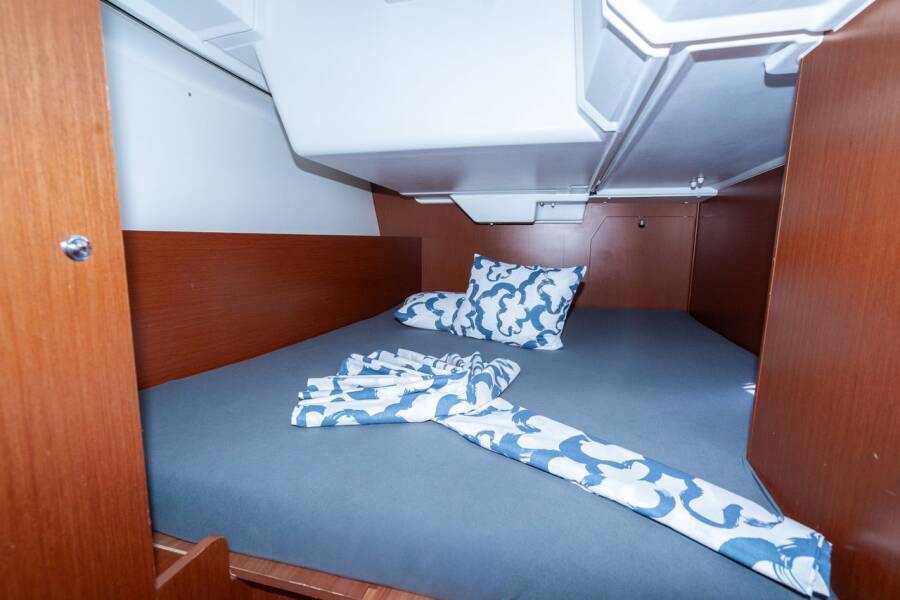 Oceanis 38.1  | Hydra