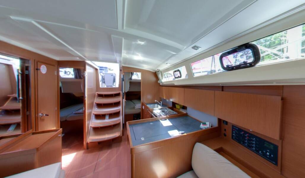 Oceanis 38.1  | Luce