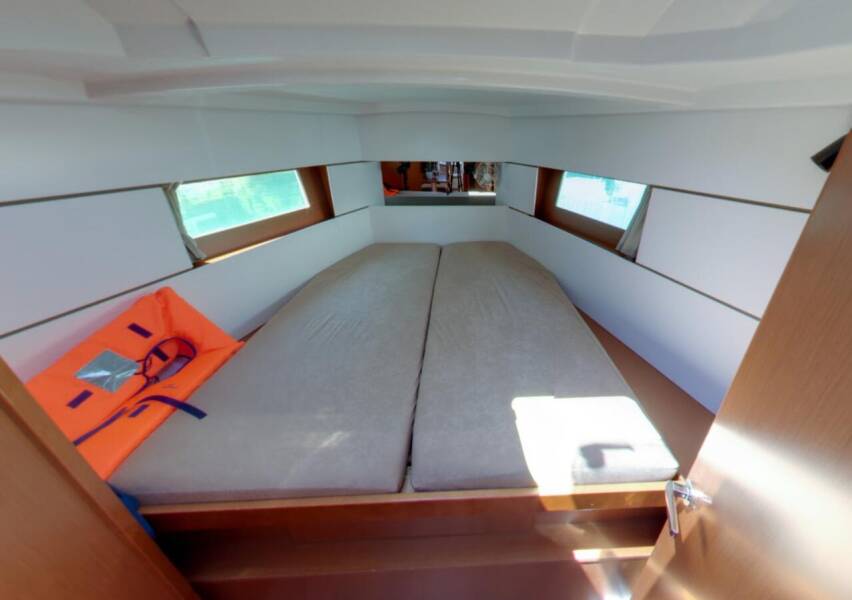 Oceanis 38.1  | Luce