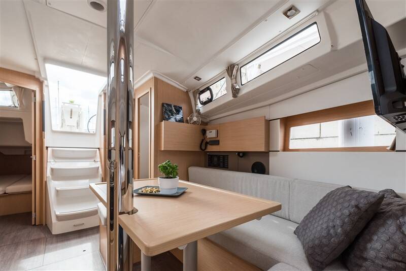 Oceanis 38.1  | Majano
