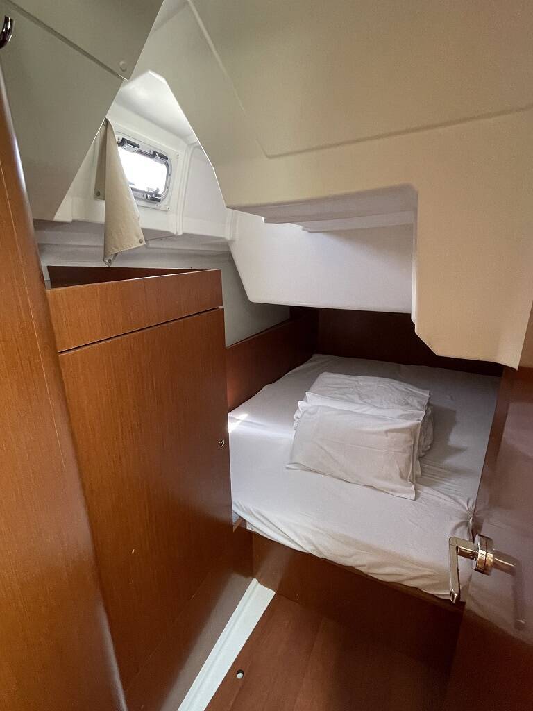 Oceanis 38.1  | Ariela