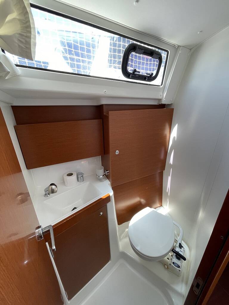 Oceanis 38.1  | Ariela