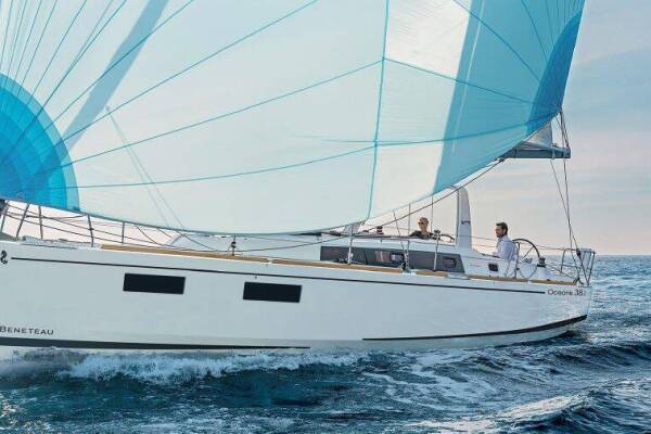 Oceanis 38.1 | Eleven