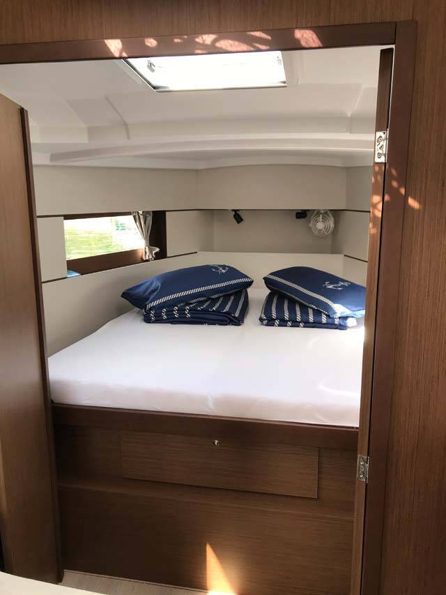 Oceanis 38.1 | Eleven