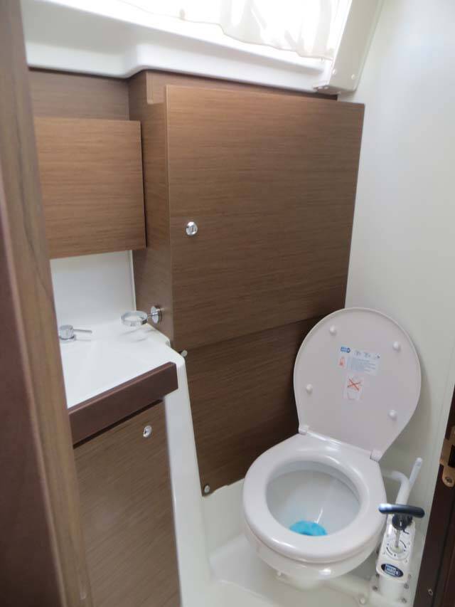 Oceanis 38.1 | Eleven