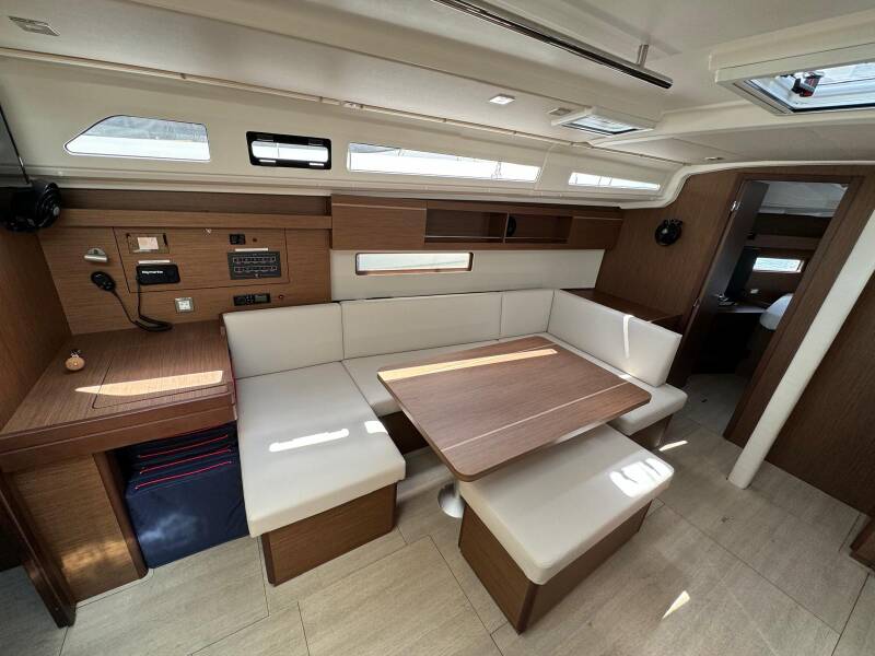 Oceanis 40.1  | Bruna