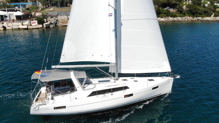 Oceanis 41.1  | Pauline