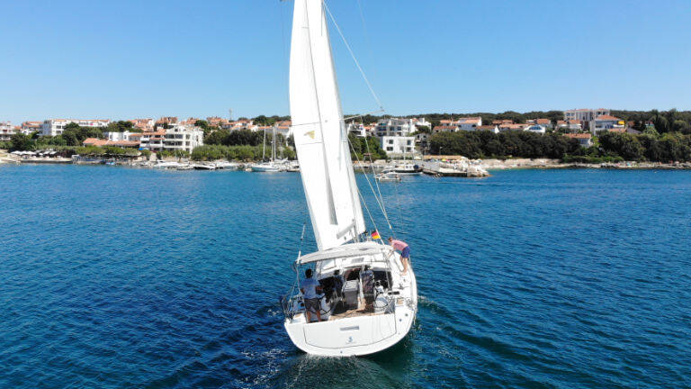 Oceanis 41.1  | Pauline