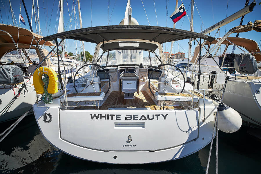 Oceanis 41.1  | White Beauty