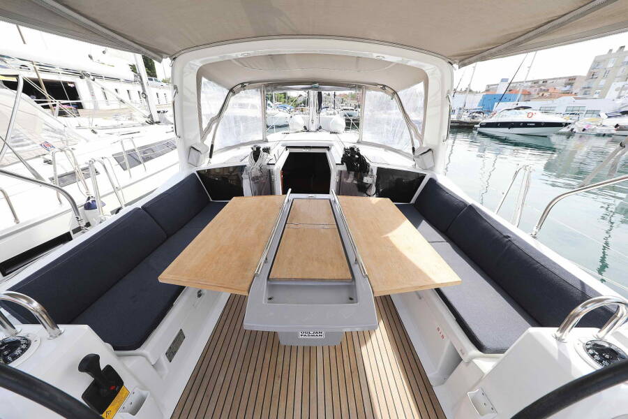 Oceanis 41.1 | Seven