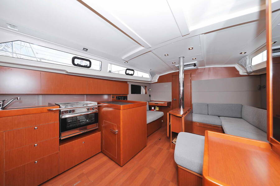 Oceanis 41.1 | Seven