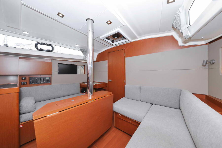 Oceanis 41.1 | Seven