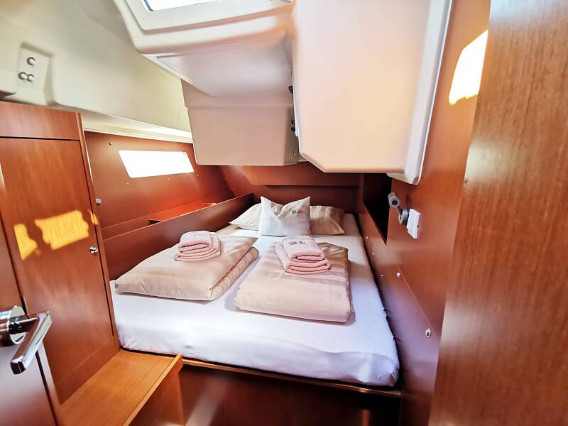 Oceanis 41.1 | Office 2