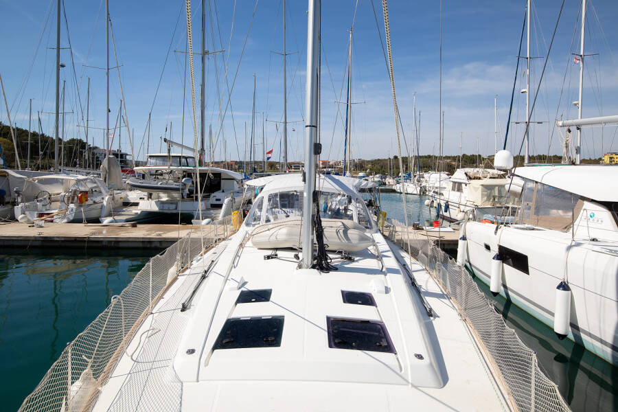 Oceanis 45  | Mare Aeolos