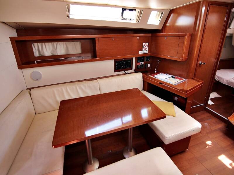 Oceanis 45  | Golden Dreams