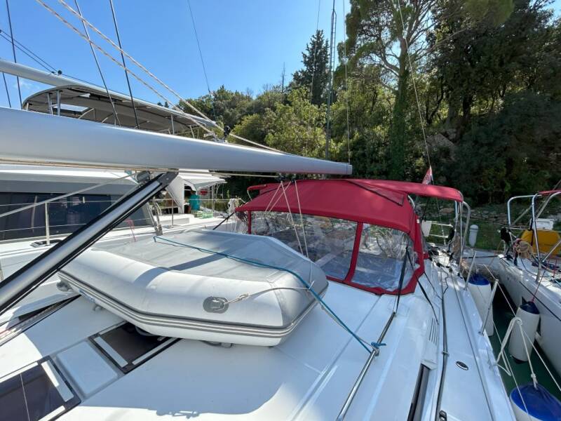 Oceanis 46.1  | Bumblebee