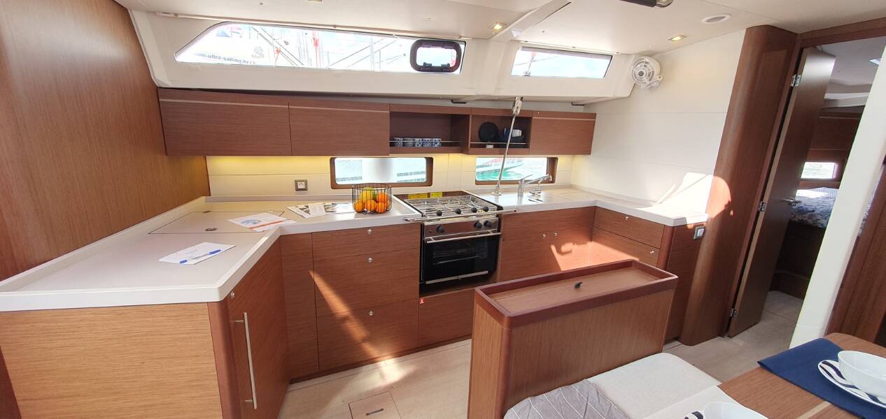 Oceanis 46.1 | Dommie