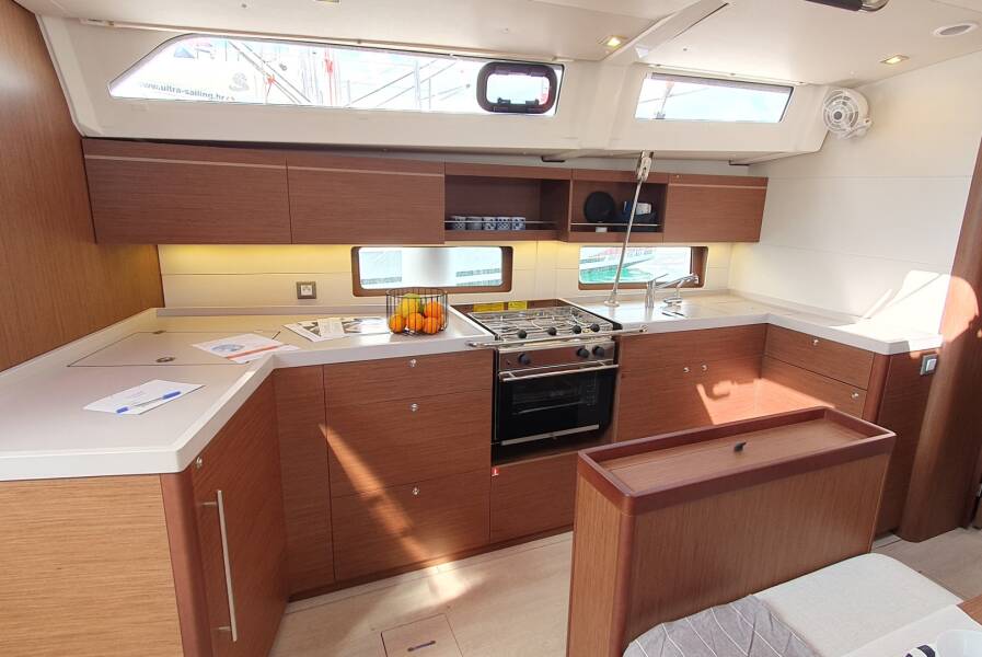 Oceanis 46.1  | Ivy