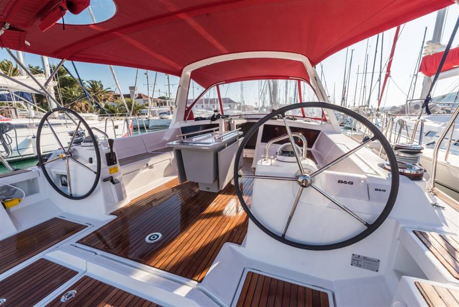Oceanis 48  | Flou