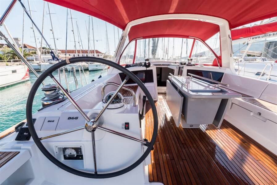 Oceanis 48  | Flou