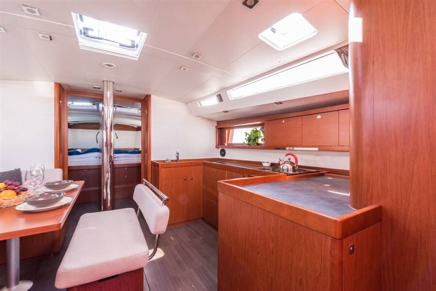 Oceanis 48  | Flou