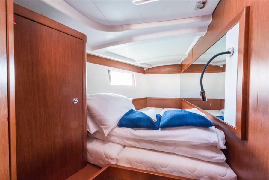 Oceanis 48  | Flou