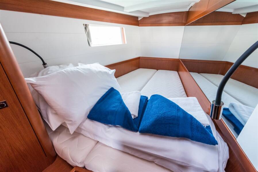 Oceanis 48  | Flou