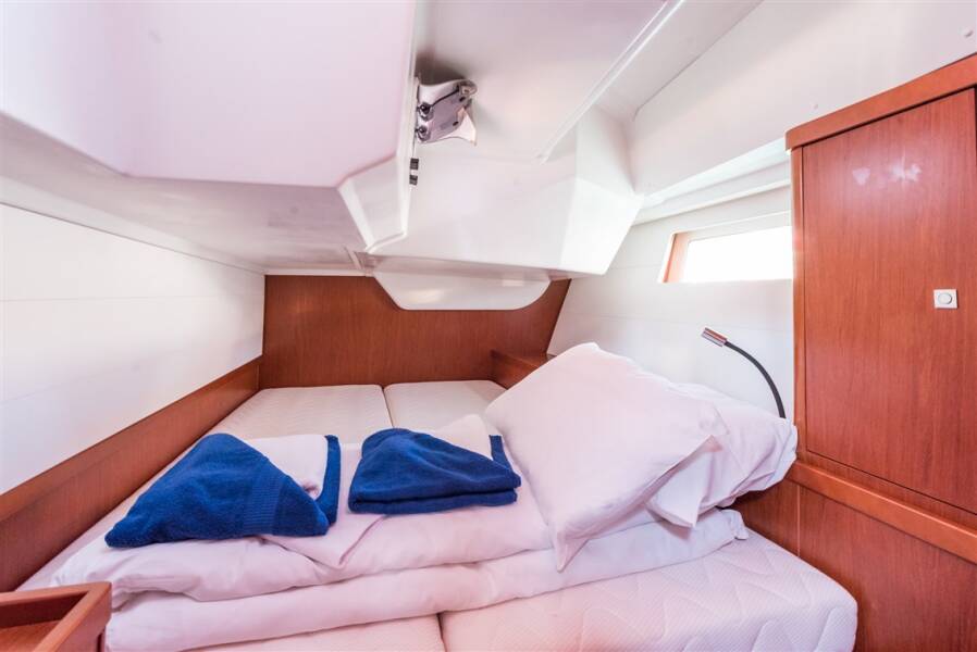 Oceanis 48  | Flou