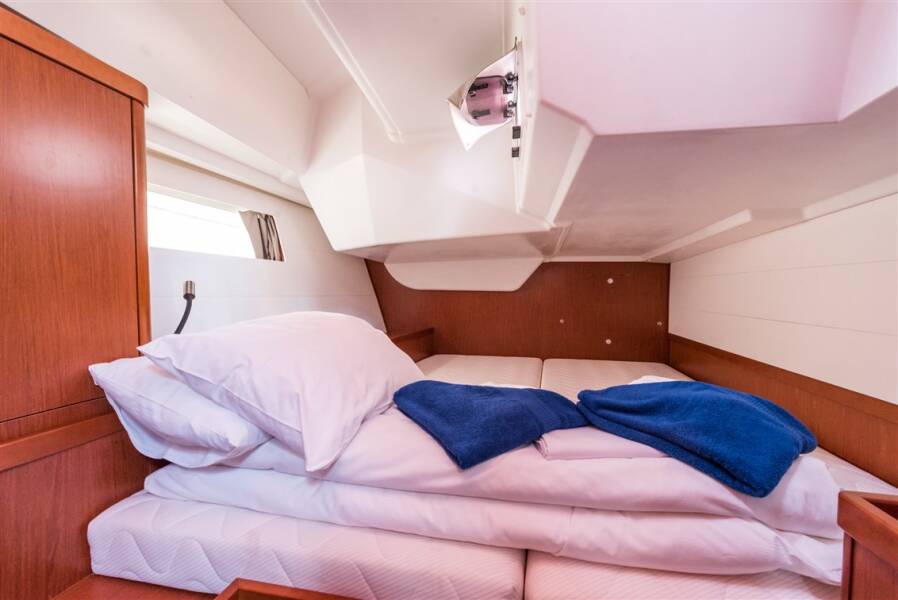 Oceanis 48  | Flou