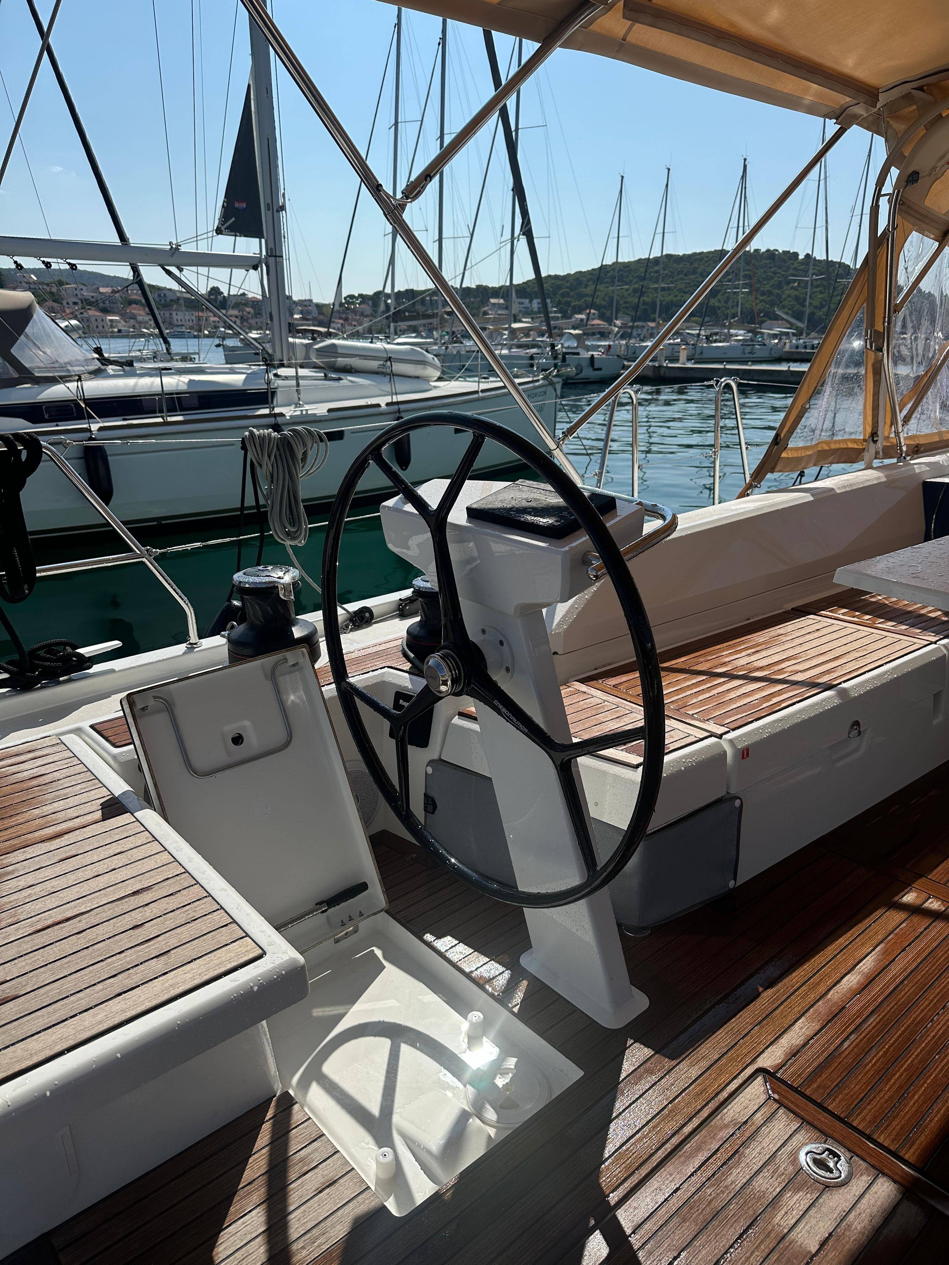 Oceanis 51.1 | Dune
