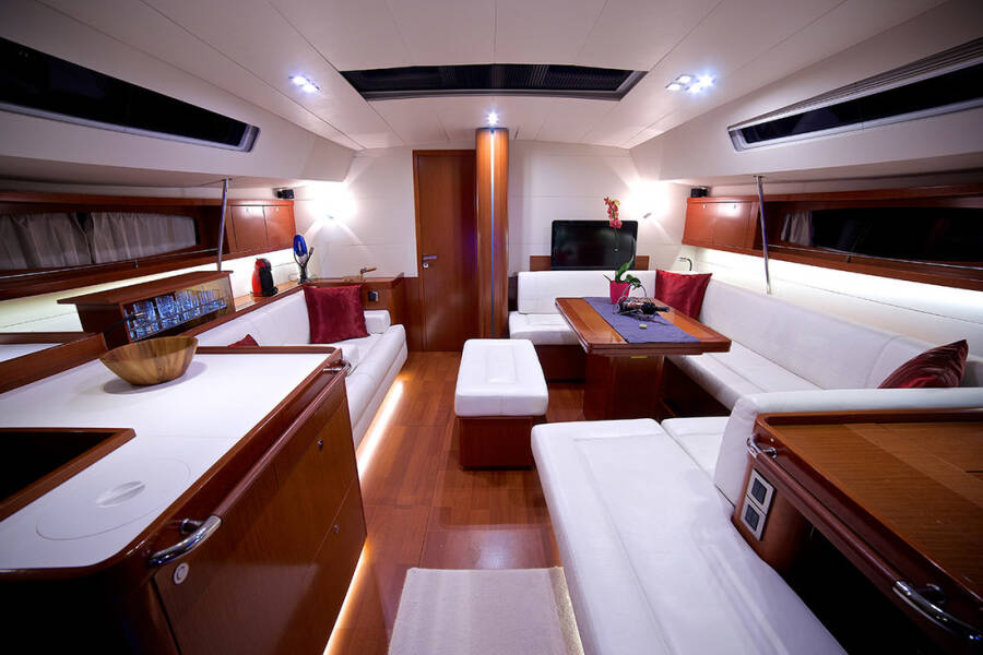 Oceanis 58  | Queen Axiera