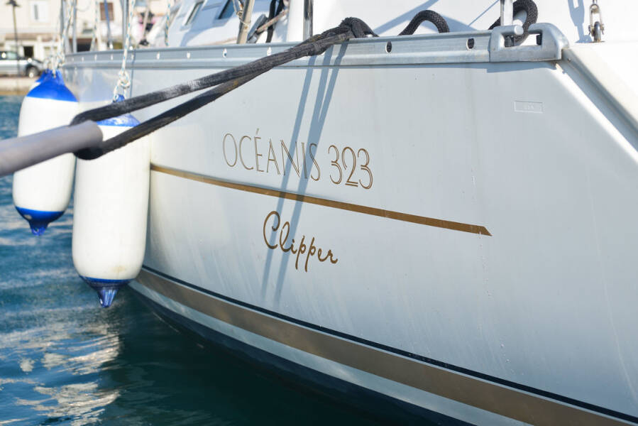 Oceanis Clipper 323  | Despina