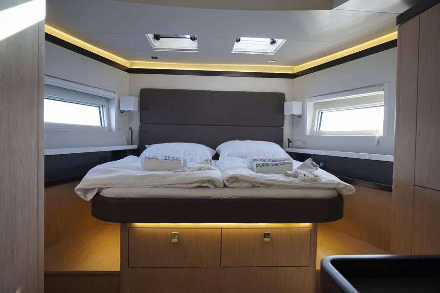 Oceanis Yacht 62  | Onyx