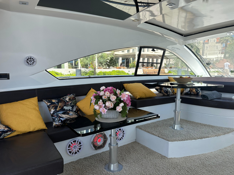 Pearlsea 56 Coupe  | Silver Arrow