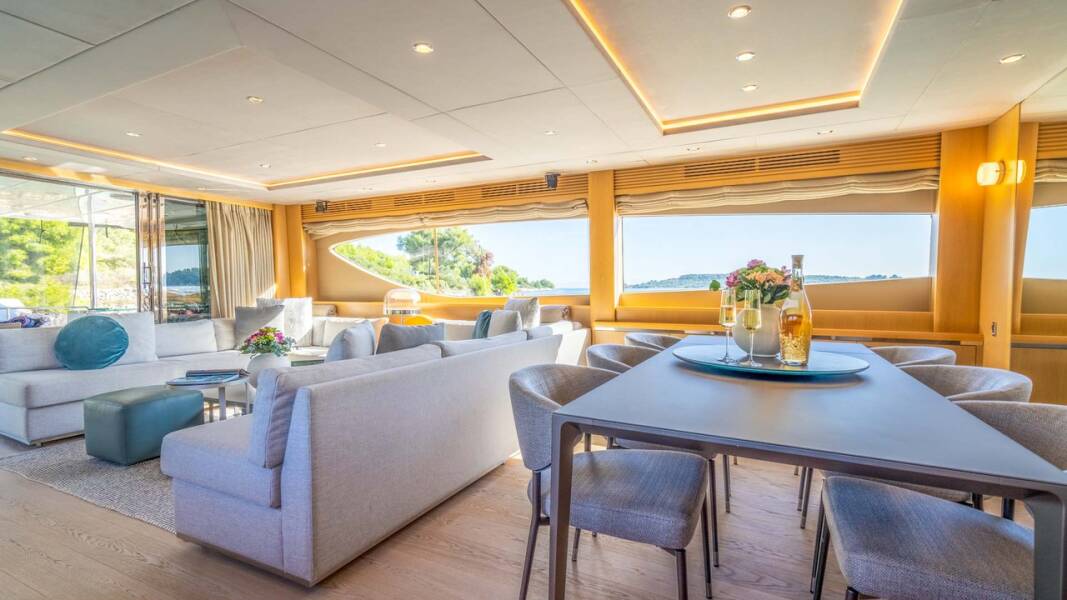 Princess Y85  | Insieme