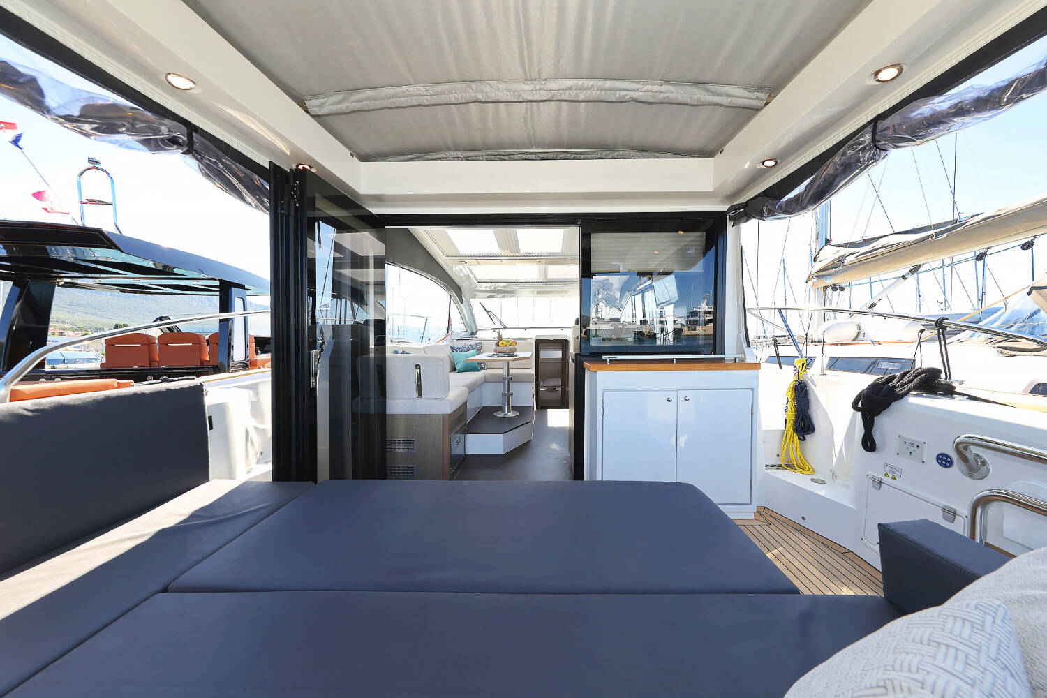 Sealine C390 | Tireless