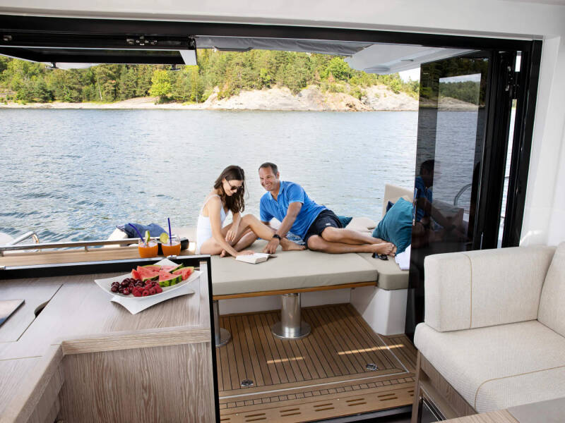 Sealine C390 | Ecstasea