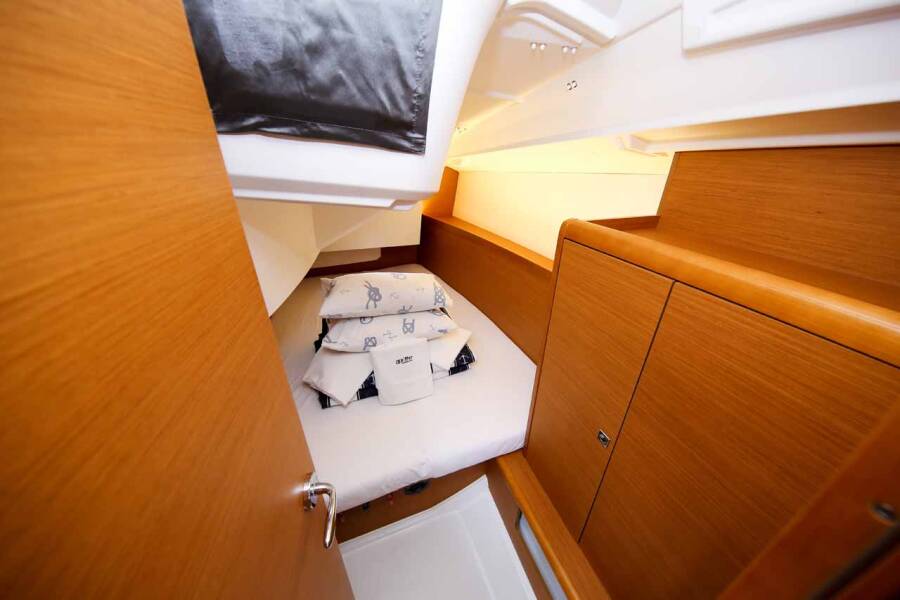 Sun Odyssey 349 | Polly Fun