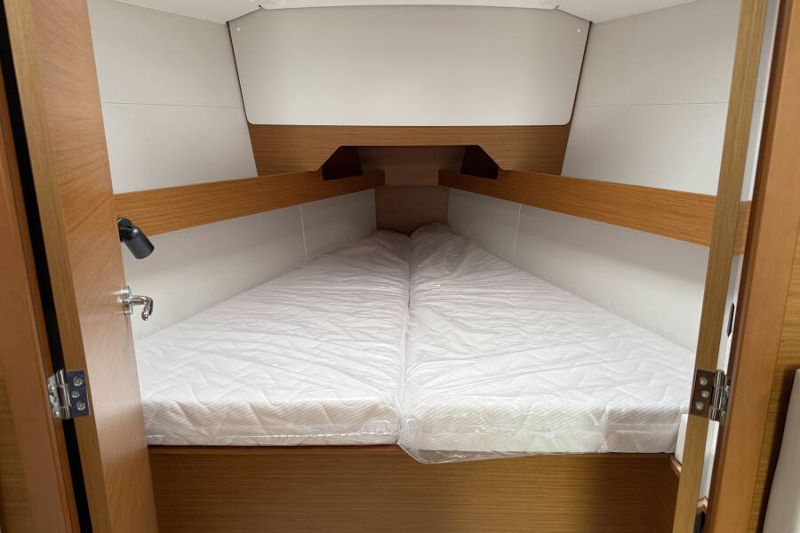 Sun Odyssey 349 | Serineh