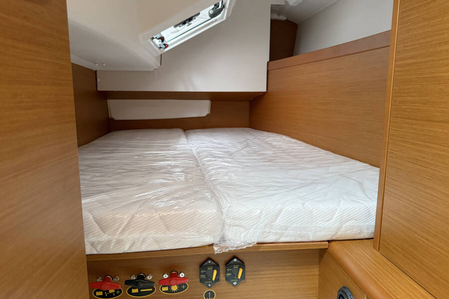 Sun Odyssey 349 | Serineh