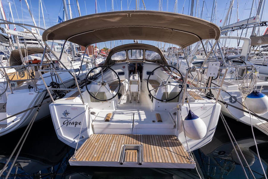 Sun Odyssey 349  | Grape
